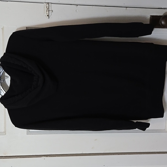 Independent TRADING CO WOMENS MOM LS BLACK HOODIE PTP 18IN APPROX MEDIUM? MAYBE - Picture 2 of 3